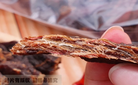 手撕牛肉干和风干牛肉干的区别
